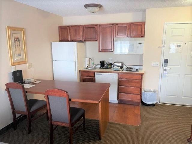 River Hills Hotel- Mankato Extérieur photo